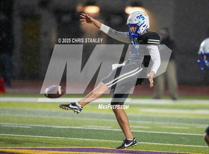 Thumbnail 2 in Round Valley @ Valley Christian (AIA 3A Semifinal) photogallery.