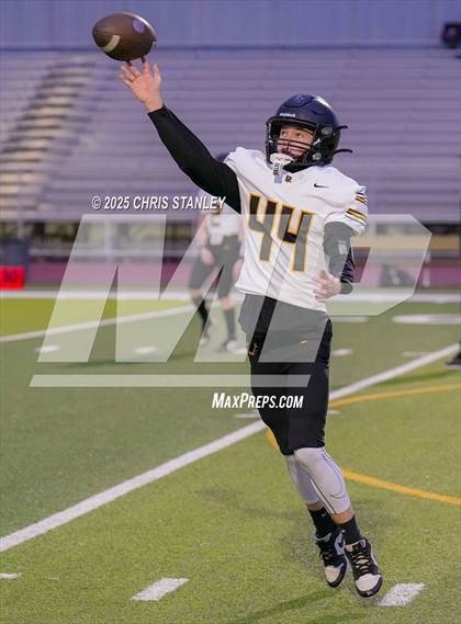 Thumbnail 1 in Round Valley @ Valley Christian (AIA 3A Semifinal) photogallery.