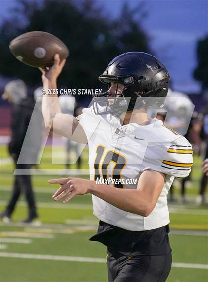 Thumbnail 1 in Round Valley @ Valley Christian (AIA 3A Semifinal) photogallery.