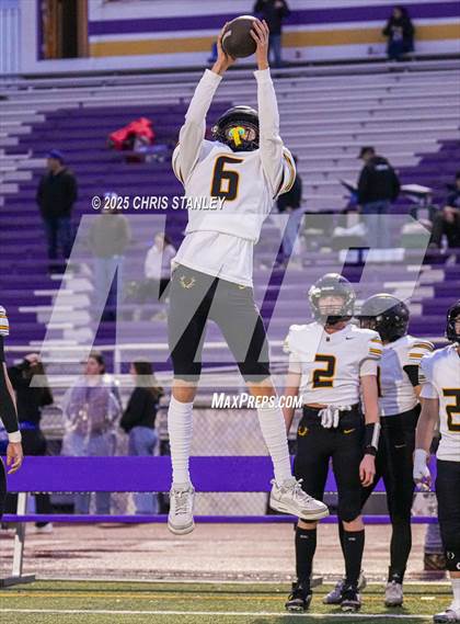 Thumbnail 3 in Round Valley @ Valley Christian (AIA 3A Semifinal) photogallery.