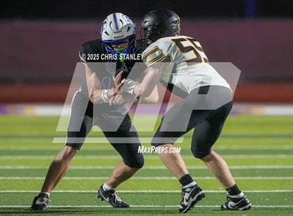 Thumbnail 1 in Round Valley @ Valley Christian (AIA 3A Semifinal) photogallery.