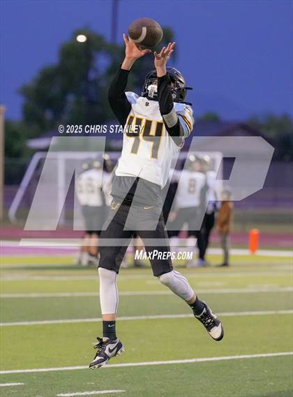 Thumbnail 1 in Round Valley @ Valley Christian (AIA 3A Semifinal) photogallery.