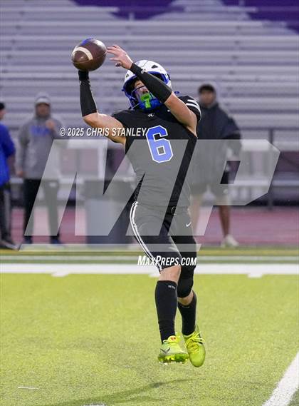 Thumbnail 2 in Round Valley @ Valley Christian (AIA 3A Semifinal) photogallery.