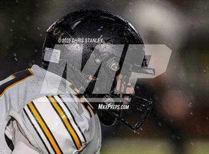 Thumbnail 1 in Round Valley @ Valley Christian (AIA 3A Semifinal) photogallery.