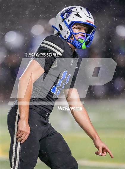 Thumbnail 3 in Round Valley @ Valley Christian (AIA 3A Semifinal) photogallery.