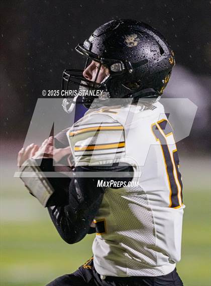 Thumbnail 1 in Round Valley @ Valley Christian (AIA 3A Semifinal) photogallery.