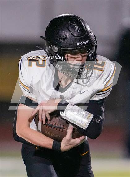 Thumbnail 2 in Round Valley @ Valley Christian (AIA 3A Semifinal) photogallery.