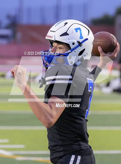 Thumbnail 1 in Round Valley @ Valley Christian (AIA 3A Semifinal) photogallery.