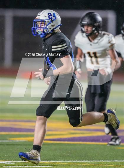 Thumbnail 2 in Round Valley @ Valley Christian (AIA 3A Semifinal) photogallery.