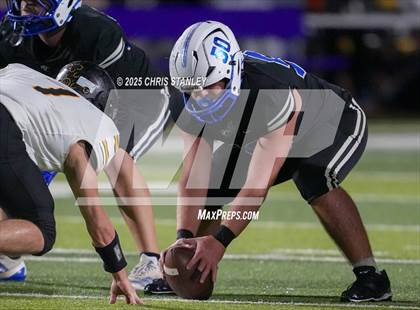 Thumbnail 1 in Round Valley @ Valley Christian (AIA 3A Semifinal) photogallery.