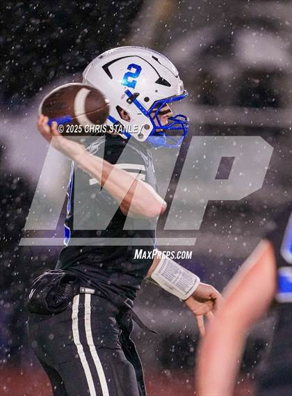 Thumbnail 3 in Round Valley @ Valley Christian (AIA 3A Semifinal) photogallery.