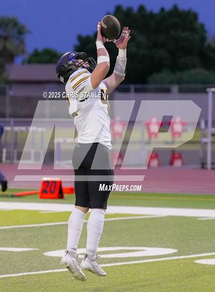 Thumbnail 1 in Round Valley @ Valley Christian (AIA 3A Semifinal) photogallery.