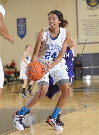 Thumbnail 3 in St. Mary's Academy vs. South Eugene (Nike Interstate Shootout) photogallery.