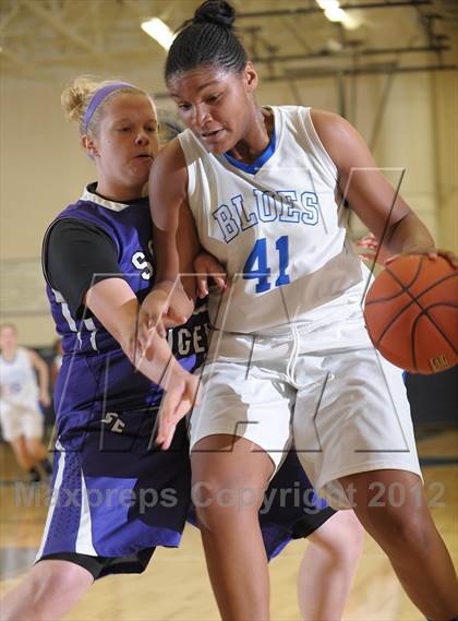 Thumbnail 2 in St. Mary's Academy vs. South Eugene (Nike Interstate Shootout) photogallery.