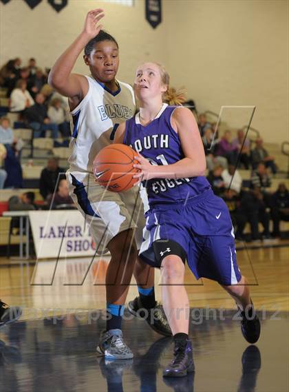 Thumbnail 2 in St. Mary's Academy vs. South Eugene (Nike Interstate Shootout) photogallery.