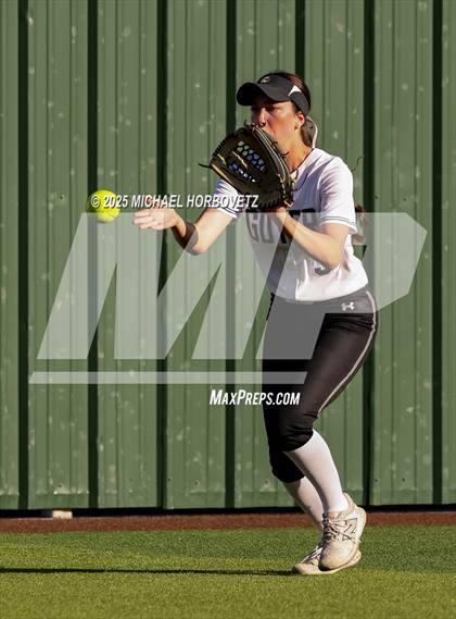 Thumbnail 1 in Guyer vs. Forney (UIL 6A D2 Girls Softball State Semi-Final) photogallery.