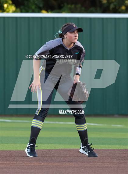 Thumbnail 2 in Guyer vs. Forney (UIL 6A D2 Girls Softball State Semi-Final) photogallery.