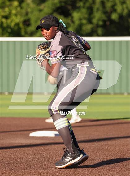 Thumbnail 1 in Guyer vs. Forney (UIL 6A D2 Girls Softball State Semi-Final) photogallery.