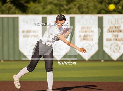 Thumbnail 2 in Guyer vs. Forney (UIL 6A D2 Girls Softball State Semi-Final) photogallery.