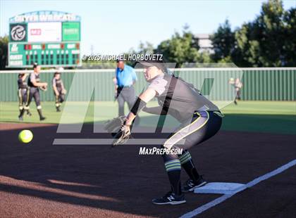 Thumbnail 2 in Guyer vs. Forney (UIL 6A D2 Girls Softball State Semi-Final) photogallery.