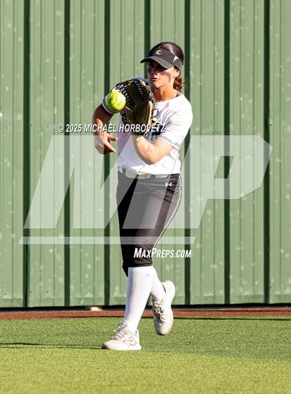 Thumbnail 1 in Guyer vs. Forney (UIL 6A D2 Girls Softball State Semi-Final) photogallery.