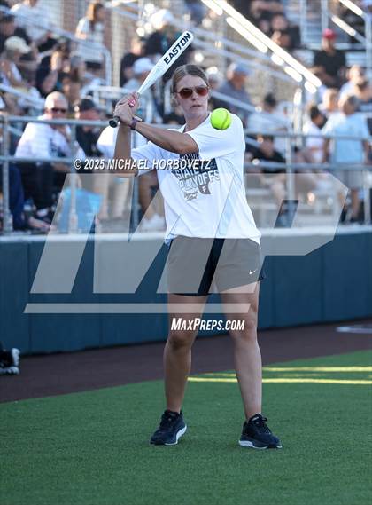 Thumbnail 1 in Guyer vs. Forney (UIL 6A D2 Girls Softball State Semi-Final) photogallery.