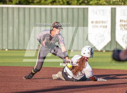 Thumbnail 3 in Guyer vs. Forney (UIL 6A D2 Girls Softball State Semi-Final) photogallery.
