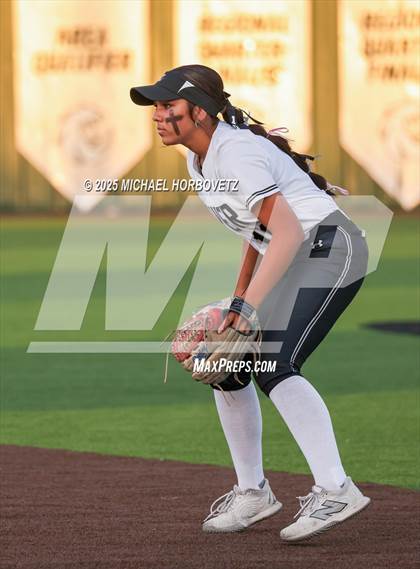 Thumbnail 2 in Guyer vs. Forney (UIL 6A D2 Girls Softball State Semi-Final) photogallery.