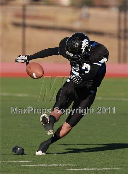 Thumbnail 2 in Mullen vs. Grandview (CHSAA 5A Semifinal) photogallery.