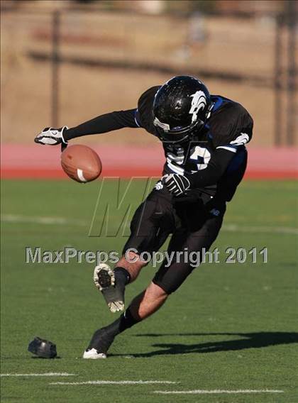Thumbnail 2 in Mullen vs. Grandview (CHSAA 5A Semifinal) photogallery.
