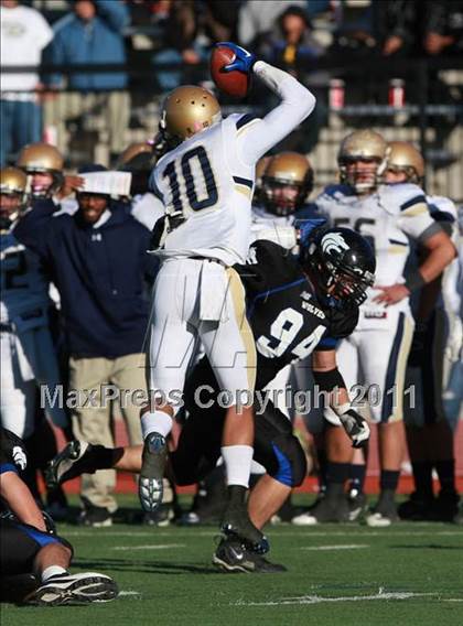 Thumbnail 2 in Mullen vs. Grandview (CHSAA 5A Semifinal) photogallery.