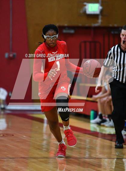 Thumbnail 1 in Regis Jesuit vs. Sacred Heart Cathedral Preparatory photogallery.