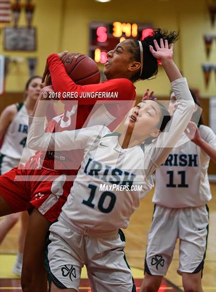 Thumbnail 1 in Regis Jesuit vs. Sacred Heart Cathedral Preparatory photogallery.