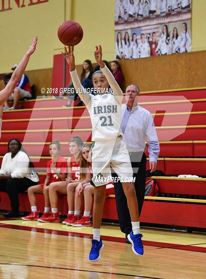 Thumbnail 3 in Regis Jesuit vs. Sacred Heart Cathedral Preparatory photogallery.