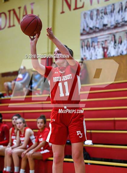 Thumbnail 3 in Regis Jesuit vs. Sacred Heart Cathedral Preparatory photogallery.