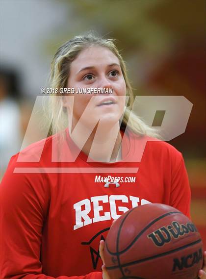 Thumbnail 1 in Regis Jesuit vs. Sacred Heart Cathedral Preparatory photogallery.