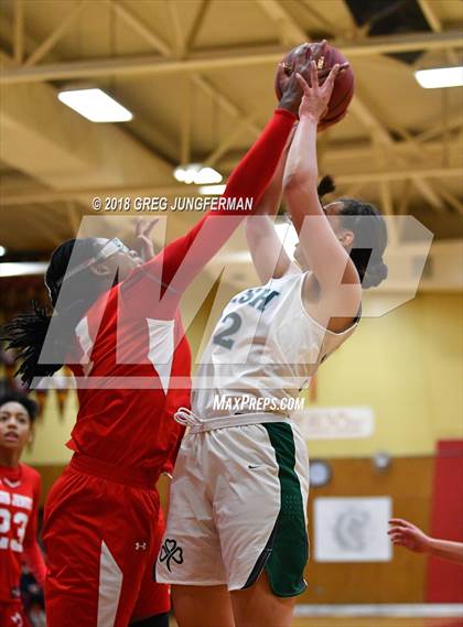 Thumbnail 2 in Regis Jesuit vs. Sacred Heart Cathedral Preparatory photogallery.