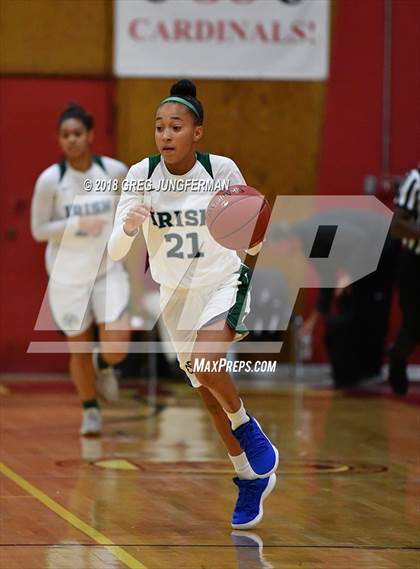 Thumbnail 2 in Regis Jesuit vs. Sacred Heart Cathedral Preparatory photogallery.