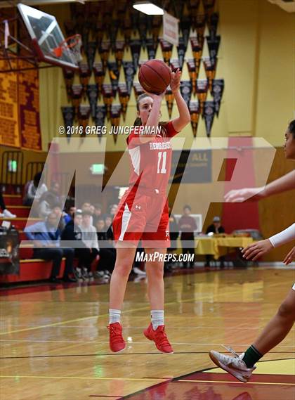 Thumbnail 3 in Regis Jesuit vs. Sacred Heart Cathedral Preparatory photogallery.