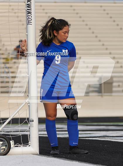 Thumbnail 2 in Celina @ Henderson (UIL 4A Region II Finals) photogallery.