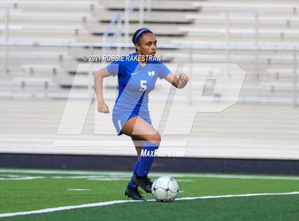 Thumbnail 2 in Celina @ Henderson (UIL 4A Region II Finals) photogallery.