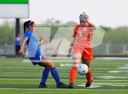 Thumbnail 2 in Celina @ Henderson (UIL 4A Region II Finals) photogallery.