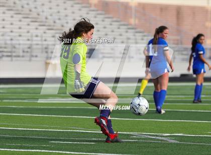 Thumbnail 1 in Celina @ Henderson (UIL 4A Region II Finals) photogallery.