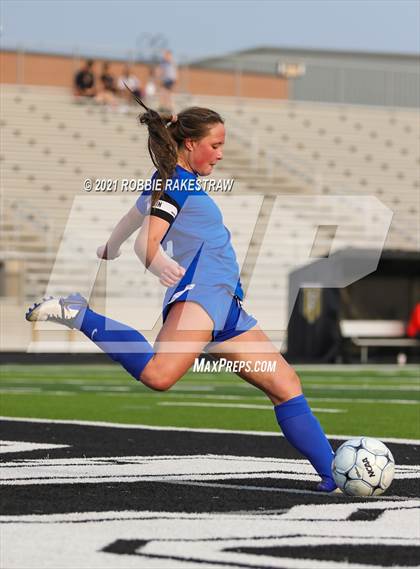 Thumbnail 1 in Celina @ Henderson (UIL 4A Region II Finals) photogallery.