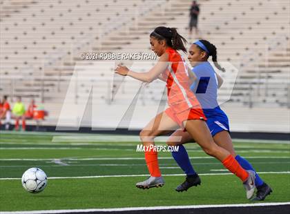 Thumbnail 2 in Celina @ Henderson (UIL 4A Region II Finals) photogallery.