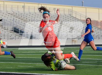 Thumbnail 3 in Celina @ Henderson (UIL 4A Region II Finals) photogallery.