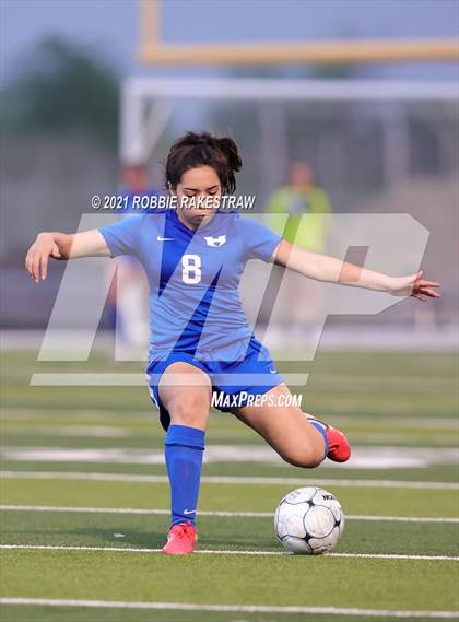 Thumbnail 2 in Celina @ Henderson (UIL 4A Region II Finals) photogallery.