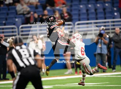 Thumbnail 3 in Judson vs Lake Travis (Class 6A Division I Quarterfinals) photogallery.