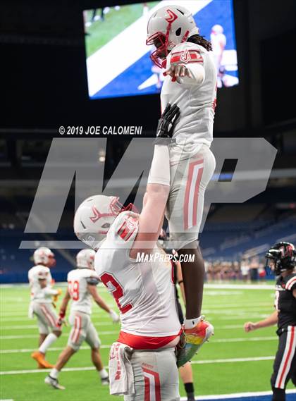 Thumbnail 3 in Judson vs Lake Travis (Class 6A Division I Quarterfinals) photogallery.