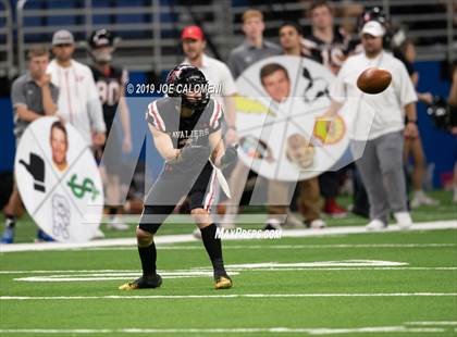 Thumbnail 3 in Judson vs Lake Travis (Class 6A Division I Quarterfinals) photogallery.